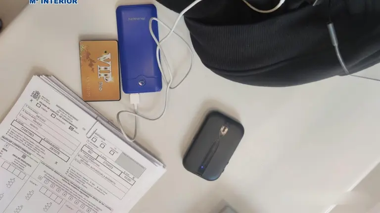 Dispositivo usado para aprobar el ex&aacute;men. - POLIC&Iacute;A NACIONAL