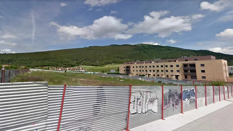 Solar en Berrioplano sobre el que se edificar&aacute;n los unifamiliares. GOOGLEMAPS