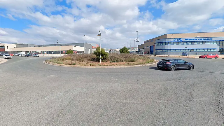 Imagen de archivo de una rotonda en el pol&iacute;gono industrial Las Labradas de Tudela. GOOGLE MAPS