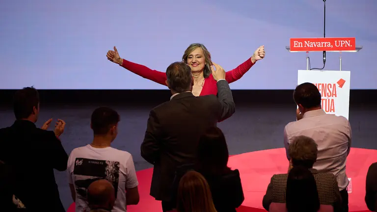 Mitin central de UPN con la intervenci&oacute;n del candidato a la Presidencia del Gobierno foral, Javier Esparza, y la candidata a la Alcald&iacute;a de Pamplona, Cristina Ibarrola. PABLO LASAOSA