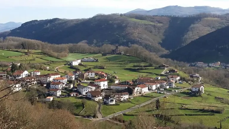 Vista del bario de Auritz en Ituren. WIKIMEDIA COMMONS / XABIER CA&Ntilde;AS