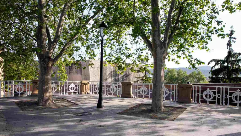 Paseo Hemingway, en torno a la plaza de toros de Pamplona. AYUNTAMIENTO DE PAMPLONA