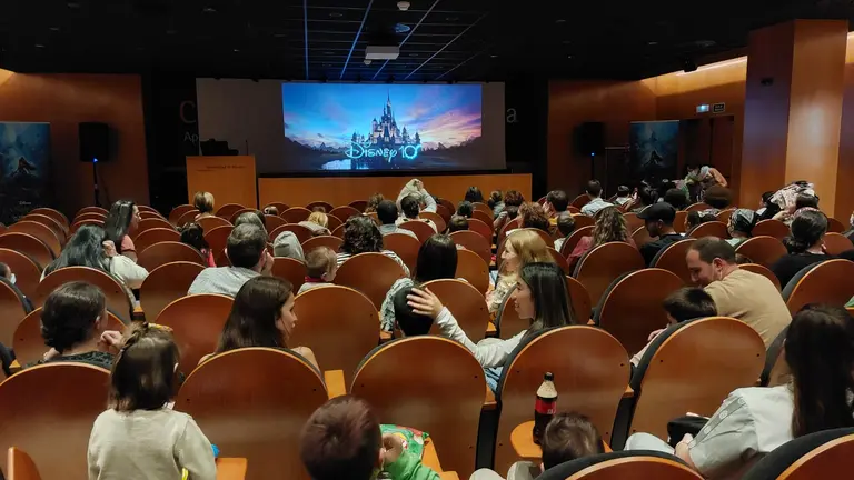 Estreno de 'La Sirenita' con niños hospitalizados y pacientes infantiles. CEDIDA
