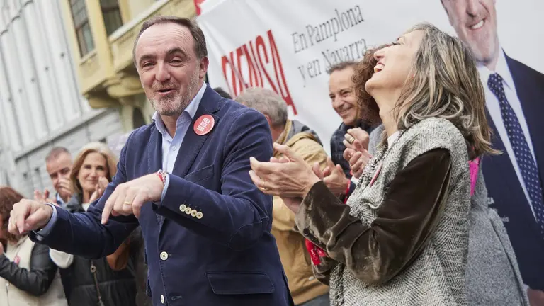 Javier Esparza y Cristina Ibarrola, candidatos de UPN a la Presidencia de Navarra y la Alcald&iacute;a de Pamplona. - EDUARDO SANZ - EUROPA PRESS