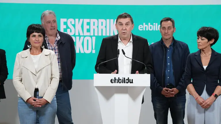 El coordinador general de EH Bildu, Arnaldo Otegi, interviene durante una rueda de prensa posterior a la reuni&oacute;n de la Mesa Pol&iacute;tica de la coalici&oacute;n, a 29 de mayo de 2023, en San Sebasti&aacute;n, Gipuzkoa - Unanue - Europa Press