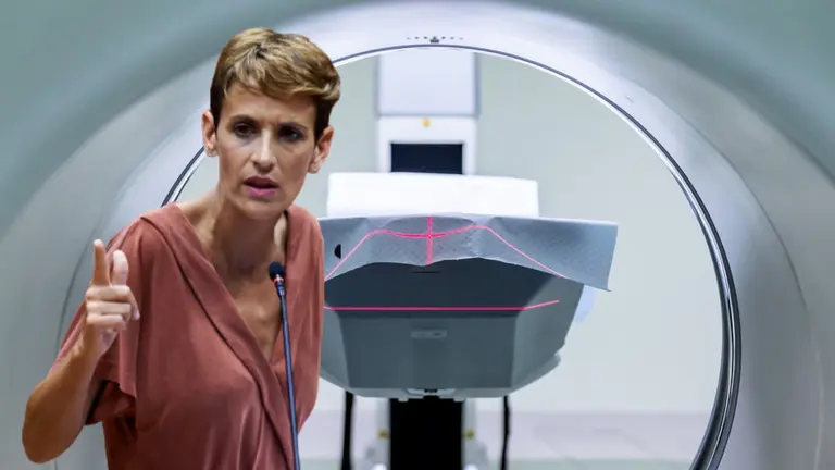 Fotomontaje de María Chivite sobre un dispositivo para practicar una resonancia magnética.