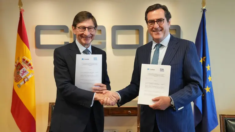 El presidente de CaixaBank, Jos&eacute; Ignacio Goirigolzarri, y el presidente de la Confederaci&oacute;n
Espa&ntilde;ola de Organizaciones Empresariales (CEOE), Antonio Garamendi. CAIXABANK