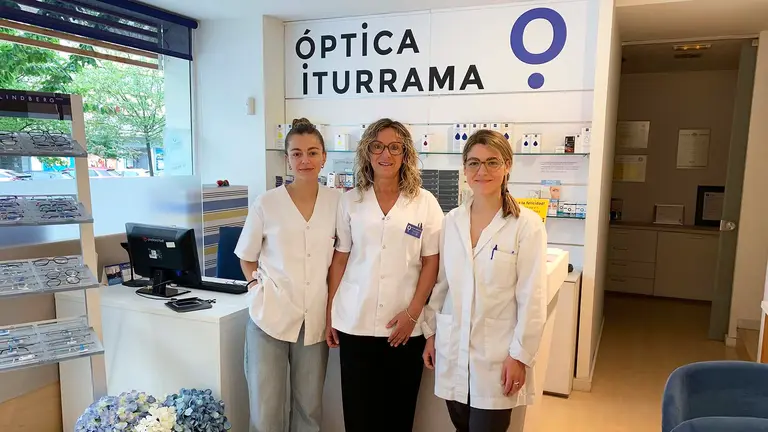 Interior de la &Oacute;ptica Iturrama en Pamplona. Navarra.com