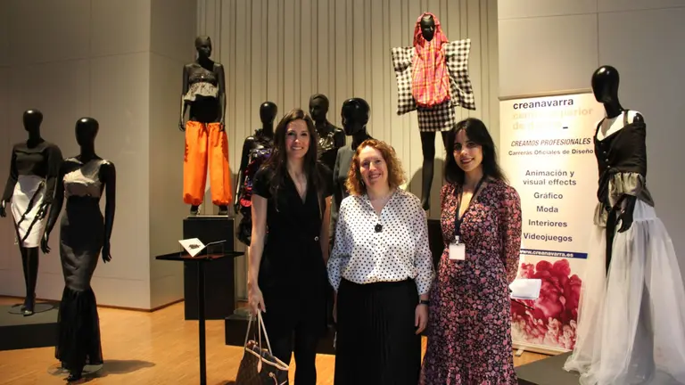 La colecci&oacute;n de los j&oacute;venes dise&ntilde;adores navarros se puede visitar en el Museo del Traje en Madrid hasta el 2 de julio. CREANAVARRA