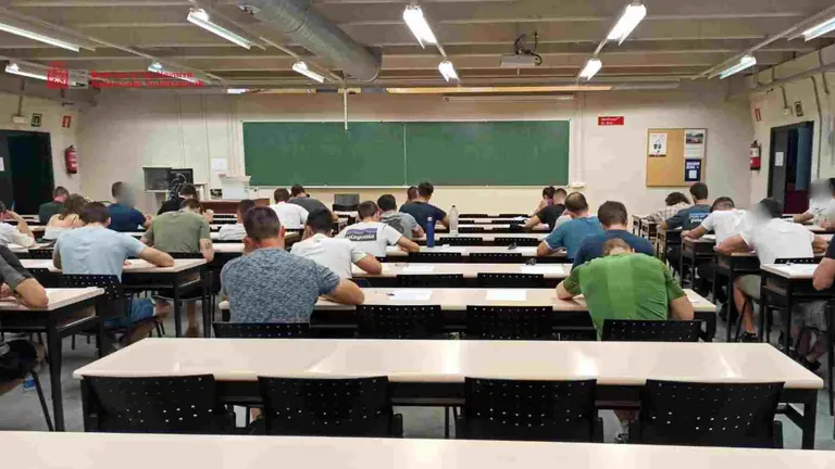 557 personas han realizado el examen de la oposici&oacute;n de 53 plazas de Bomberos. BOMBEROS DE NAVARRA