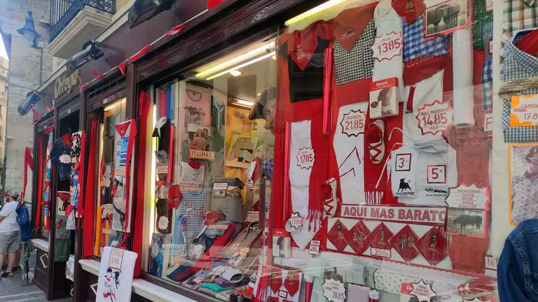 Escaparate de la tienda Ortega de la calle Mayor 1. NAVARRA.COM