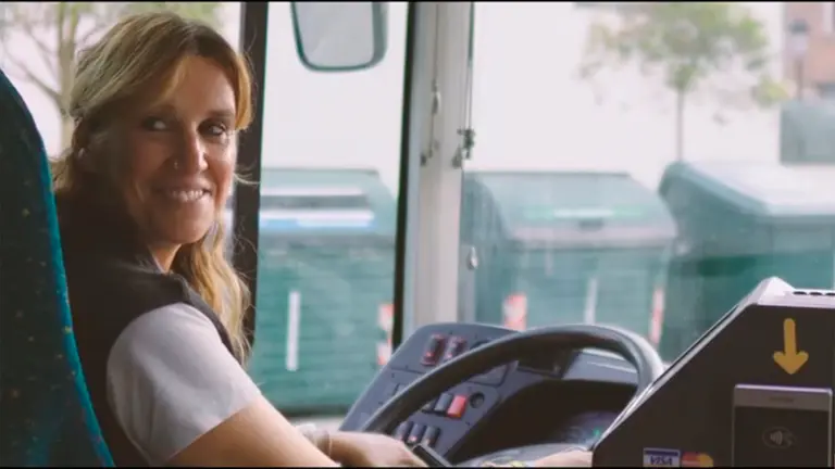 Presentaci&oacute;n de la campa&ntilde;a de 'buenas formas en la villavesa'. NAVARRA.COM