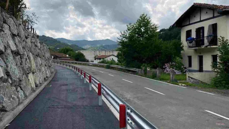 El carril bici que conecta Lesaca con la V&iacute;a Verde del Bidasoa est&aacute; terminado. GOBIERNO DE NAVARRA