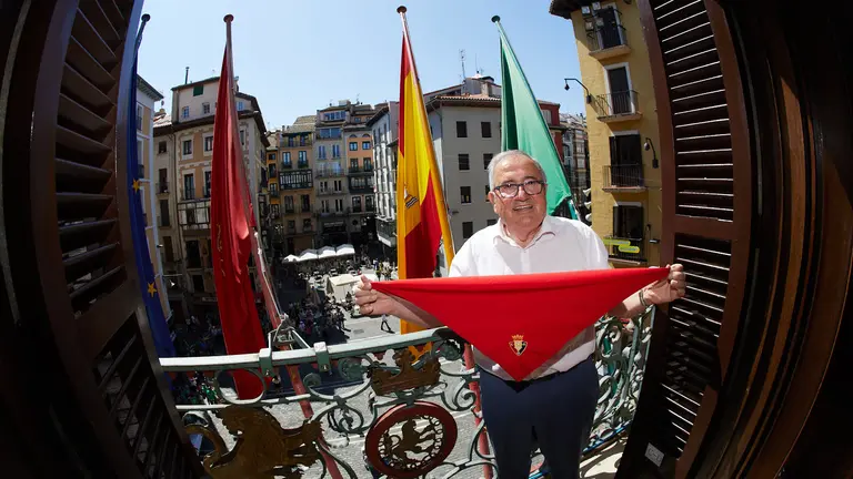 El presidente de Osasuna, Luis Sabalza, ser&aacute; el encargado de lanzar este a&ntilde;o  el chupinazo que dar&aacute; inicio de las fiestas de San Ferm&iacute;n 2023 el pr&oacute;ximo 6 de julio a las 12 de la ma&ntilde;ana en la Plaza del Ayuntamiento de Pamplona. I&Ntilde;IGO ALZUGARAY