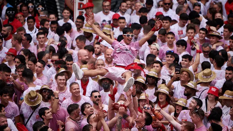 Chupinazo de San Ferm&iacute;n 2023 desde Casa Seminario. PABLO LASAOSA