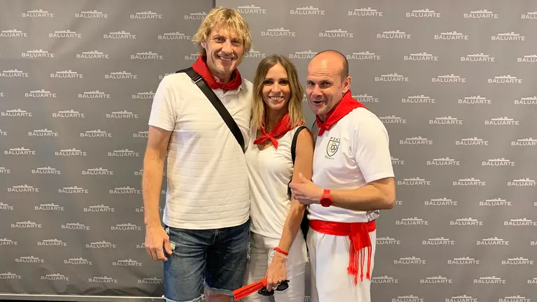 Juli&aacute;n Iantzi, Ana Prada y Teo L&aacute;zaro en el edificio de Baluarte de Pamplona. Navarra.com
