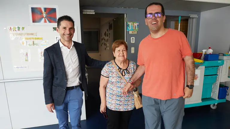 La presidenta Mar&iacute;a Chivite conoce el nuevo sistema de identificaci&oacute;n biom&eacute;trica del  Centro de Atenci&oacute;n Integral a la Discapacidad San Jos&eacute; en Pamplona, instalado por la empresa navarra Veridas. I&Ntilde;IGO ALZUGARAY