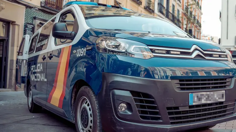 Un furg&oacute;n de la Polic&iacute;a Nacional. Gabriel Luengas / Europa Press