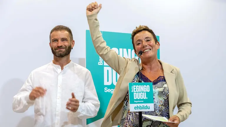 La candidata de EH Bildu al Congreso por Navarra, Bel Pozueta, se ha mostrado "muy agradecida" por el apoyo recibido, que a la espera del cierre del escrutinio, le posibilita volver al Congreso de los Diputados para tratar de "lograr m&aacute;s derechos, m&aacute;s libertades para la ciudadan&iacute;a de Navarra". EFE/ Villar L&oacute;pez