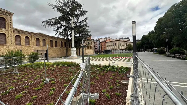 Plaza del Rinc&oacute;n de la Aduana de Pamplona, que se reabre tras las obras en el convento de las Salesas. I.M.M.