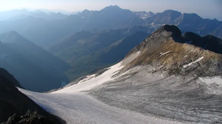 Pico Montferrat, lugar donde ha fallecido una navarra tras despe&ntilde;arse. THIBAUTSL / WIKIMEDIA COMMONS