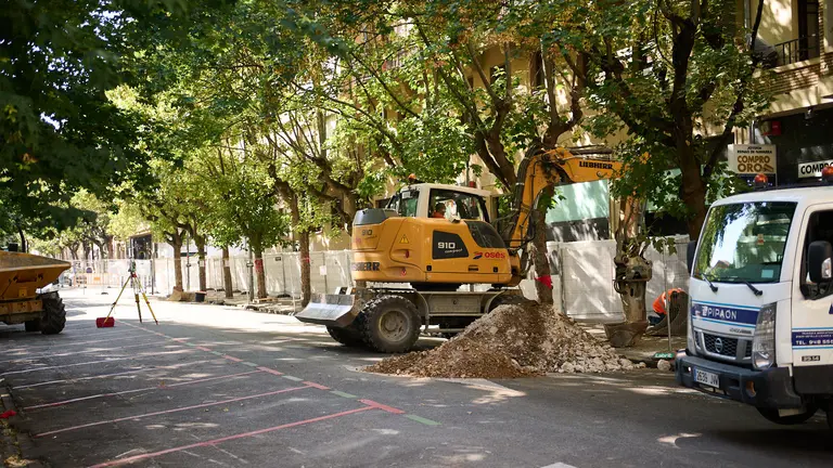 Obras del nuevo p&aacute;rking de plaza de la Cruz. PABLO LASAOSA