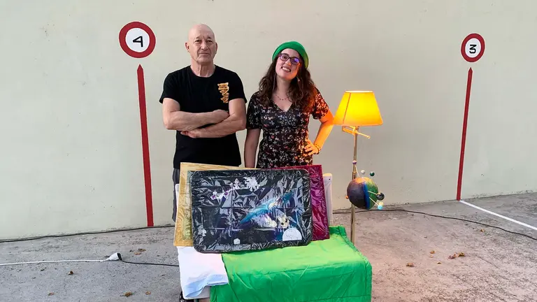 Andr&eacute;s Fresno y Leire Catal&aacute; son los componentes del grupo Pr&oacute;spero Teatro. Navarra.com