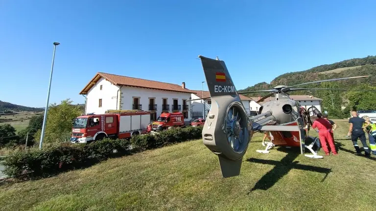 Herido grave un motorista al salirse de la v&iacute;a y chocar contra la bionda en el puerto de Erro. BOMBEROS DE NAVARRA