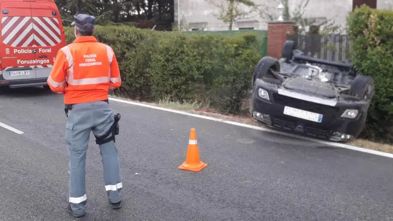 Detenido un joven de 23 a&ntilde;os tras salirse de la v&iacute;a en Ibero y dar positivo en alcohol - POLIC&Iacute;A FORAL