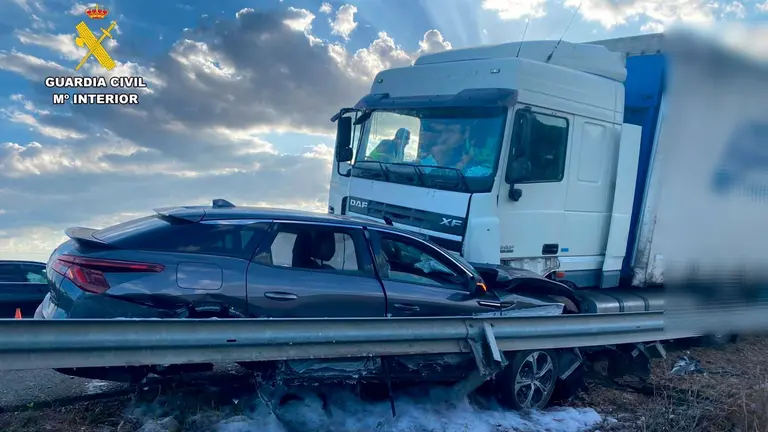 Investigado un camionero que provoc&oacute; un accidente m&uacute;ltiple en la N-232 en Calahorra yendo drogado - GUARDIA CIVIL DE LA RIOJA