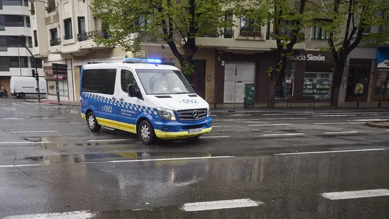 Un furg&oacute;n de la Polic&iacute;a Municipal en una imagen de archivo. - Eduardo Sanz - Europa Press - Archivo