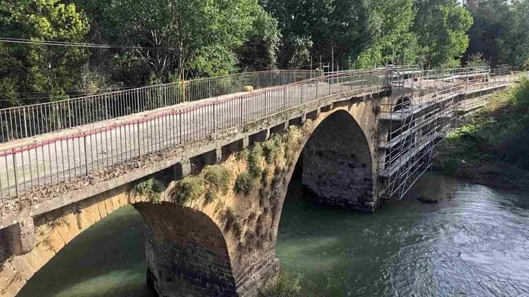 Puente de la Ida sobre el r&iacute;o Irati. GOBIERNO DE NAVARRA
