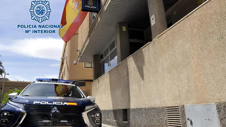 Imagen de archivo de un coche de la Polic&iacute;a Nacional. ARCHIVO