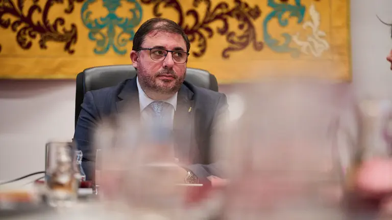 Unai Hualde durante la Mesa y Junta de Portavoces. PABLO LASAOSA