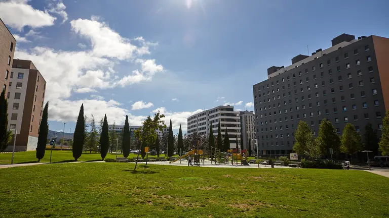 Parque infantil en Ripagaina. IÑIGO ALZUGARAY