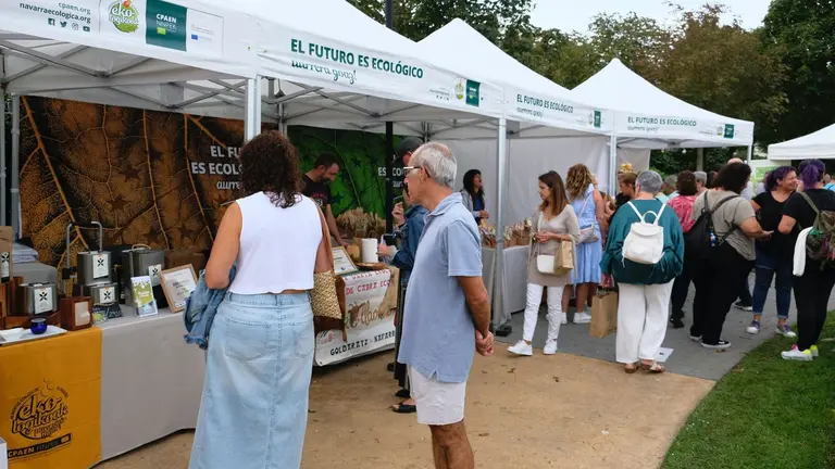 Imagen de la Feria Navarra Ecol&oacute;gica celebrada en el Parque de los Sentidos de No&aacute;in. CEDIDA