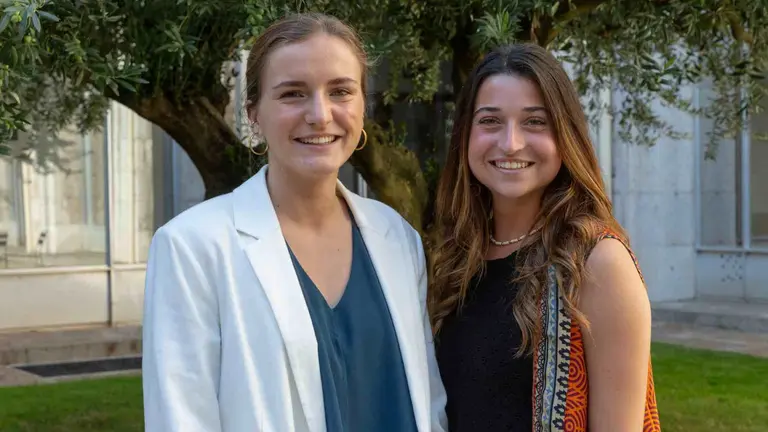 Marta Olaizola y Almudena Ucl&eacute;s, nuevas delegadas de la Universidad de Navarra. UNIVERSIDAD DE NAVARRA