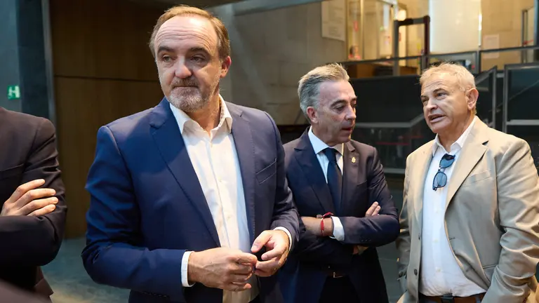 Jos&eacute; javier Esparza en el Pleno del Parlamento de Navarra. I&Ntilde;IGO ALZUGARAY