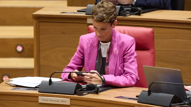 Mar&iacute;a Chivite en el Pleno del Parlamento de Navarra. I&Ntilde;IGO ALZUGARAY