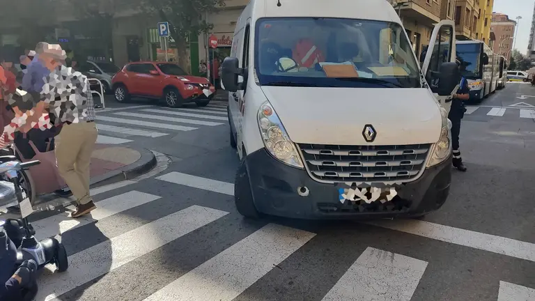La furgoneta implicada en el atropello de la anciana. POLIC&Iacute;A MUNICIPAL DE PAMPLONA