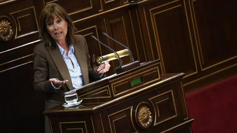 La senadora autonómica por Navarra, Uxue Barkos, interviene durante un debate tras la Comisión General de las Comunidades Autónomas, en el Senado. FERNANDO SÁNCHEZ/EUROPA PRESS