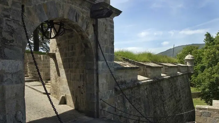 Portal de Francia. AYUNTAMIENTO DE PAMPLONA