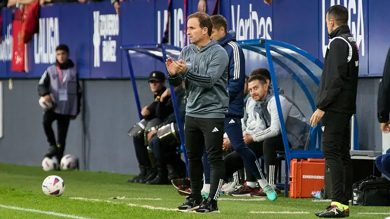 Jagoba Arrasate (entrenador CA Osasuna) durante el partido de La Liga EA Sports entre CA Osasuna y Girona FC disputado en el estadio de El Sadar en Pamplona. I&Ntilde;IGO ALZUGARAY