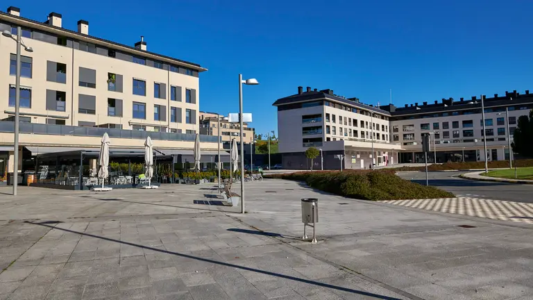 Rotonda del Valle de Aranguren en Mutilva (zona entremutilvas). IRANZU LARRASOAÑA