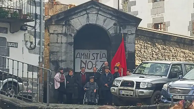 Manifestaci&oacute;n contra la amnist&iacute;a en Leiza.