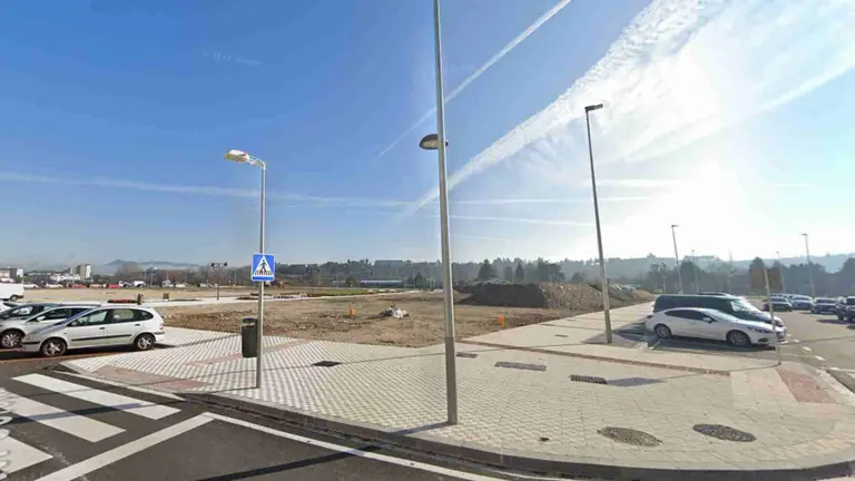 Solar en el que se construir&aacute; una de las tres nuevas plazas de Pamplona, en la Chantrea. GOOGLEMAPS
