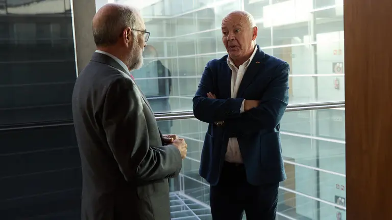 Comparecencia del consejero de Salud, Fernando Dom&iacute;nguez, en la Comisi&oacute;n de Salud del Parlamento de Navarra. I&Ntilde;IGO ALZUGARAY