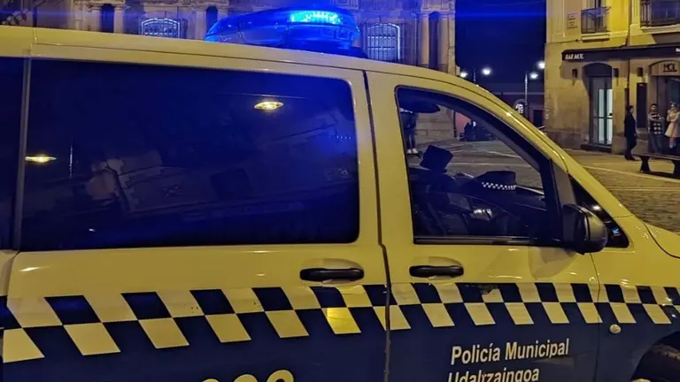 Imagen de archivo de una patrulla de Polic&iacute;a Municipal.