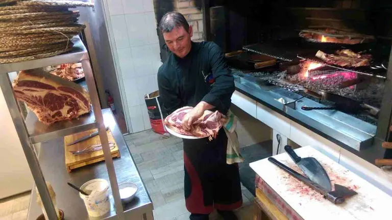 Fernando Etayo, propietario del Fog&oacute;n de Etayo.