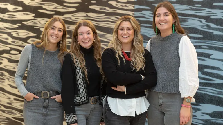 Carmela Ord&oacute;&ntilde;ez, Cristina Garc&iacute;a, Puy Barrondo y Mar&iacute;a Mu&ntilde;oz son estudiantes de cuarto curso del Grado en Enfermer&iacute;a de la Universidad de Navarra. UNIVERSIDAD DE NAVARRA